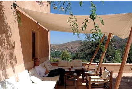 A Shady Solution: Shade Sails as Awnings