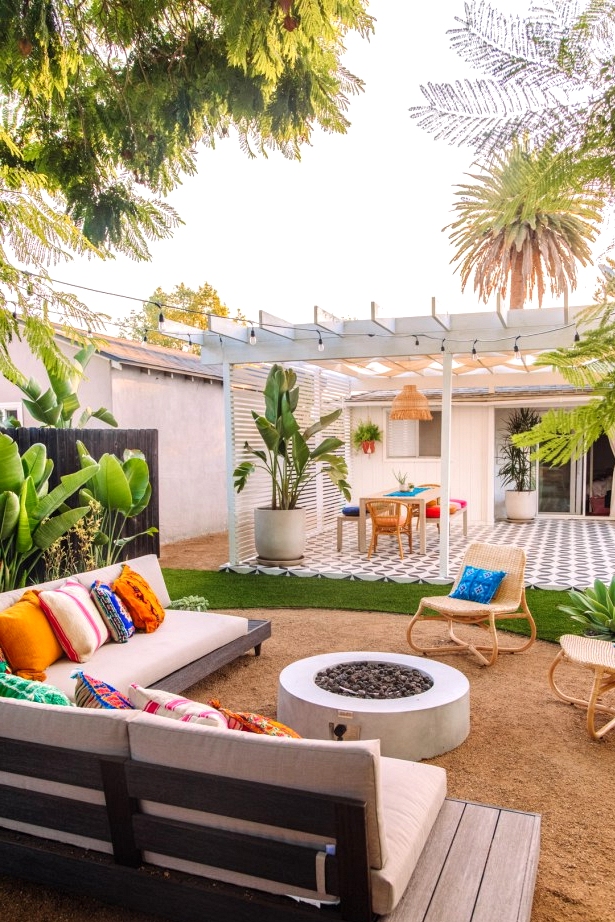 A tropical oasis backyard design inspiration