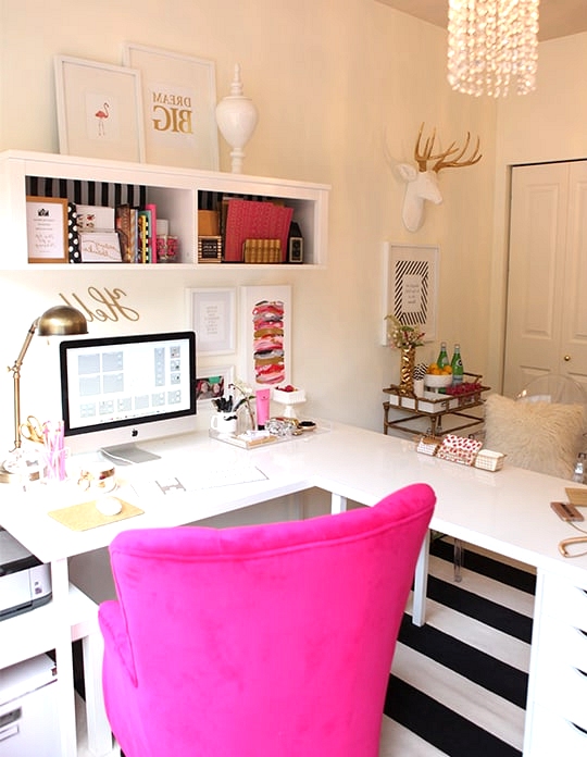 23+ Ingenious Cubicle Decor Concepts to Remodel Your Workspace