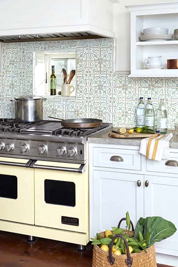 Use Retro Appliances for a Truly Vintage Feel