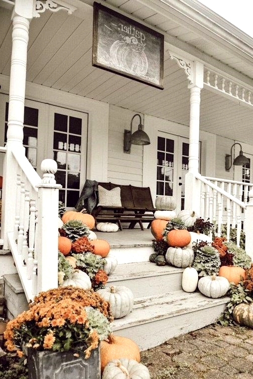 Out of doors Fall Adorning Concepts For Your Entrance Porch