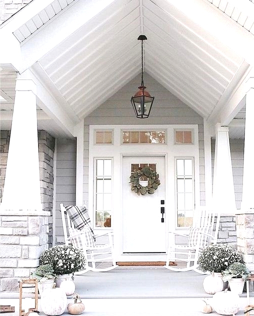 Simple white outdoor fall home decor for your front porch