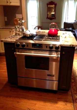 A Kitchen Island That Has It All