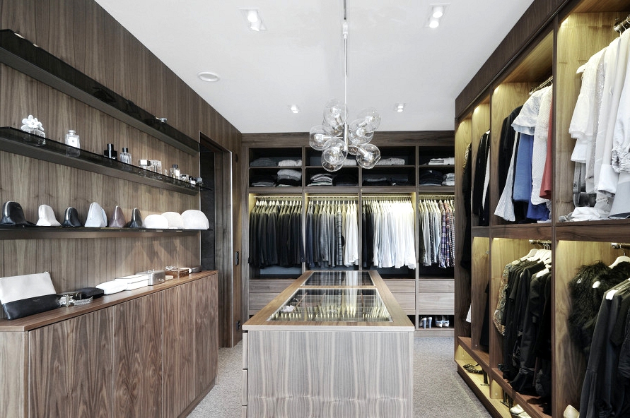 20 Practically Elegant Mid Century Modern Closet Designs