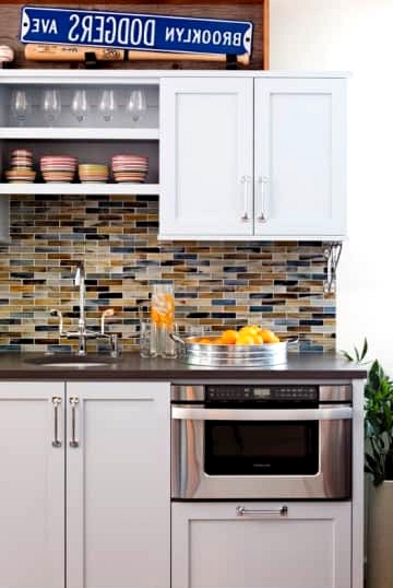 Add Color with a Vibrant Backsplash