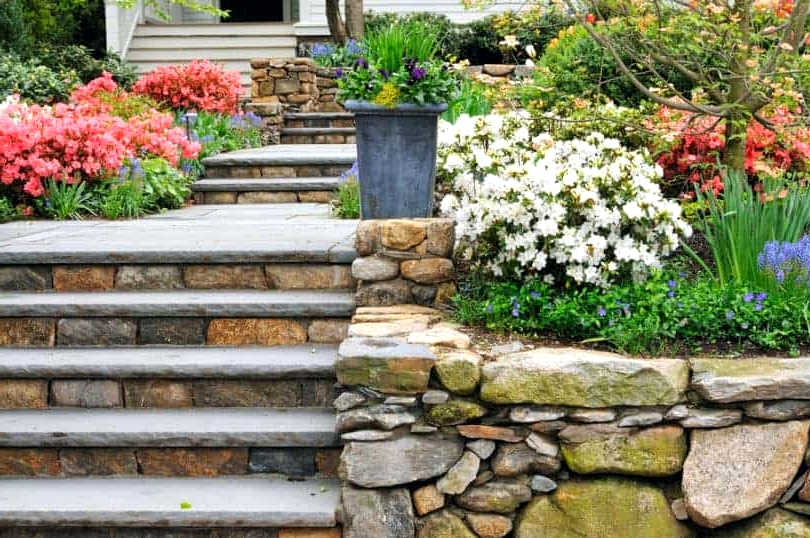 Build a Natural Stone Retaining Wall