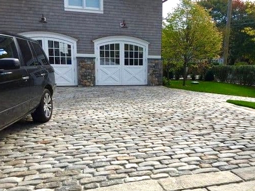 -Care-for-a-cobblestone-driveway