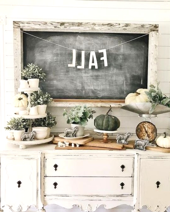 Chic fall home decor Vintage farmhouse