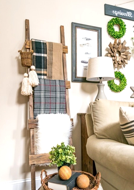 Easy DIY Blanket shelf 