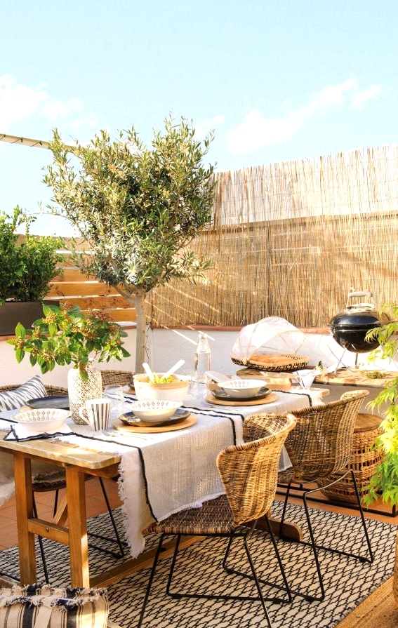9 Tiny Outdoor Dining Rooms Youll Love
