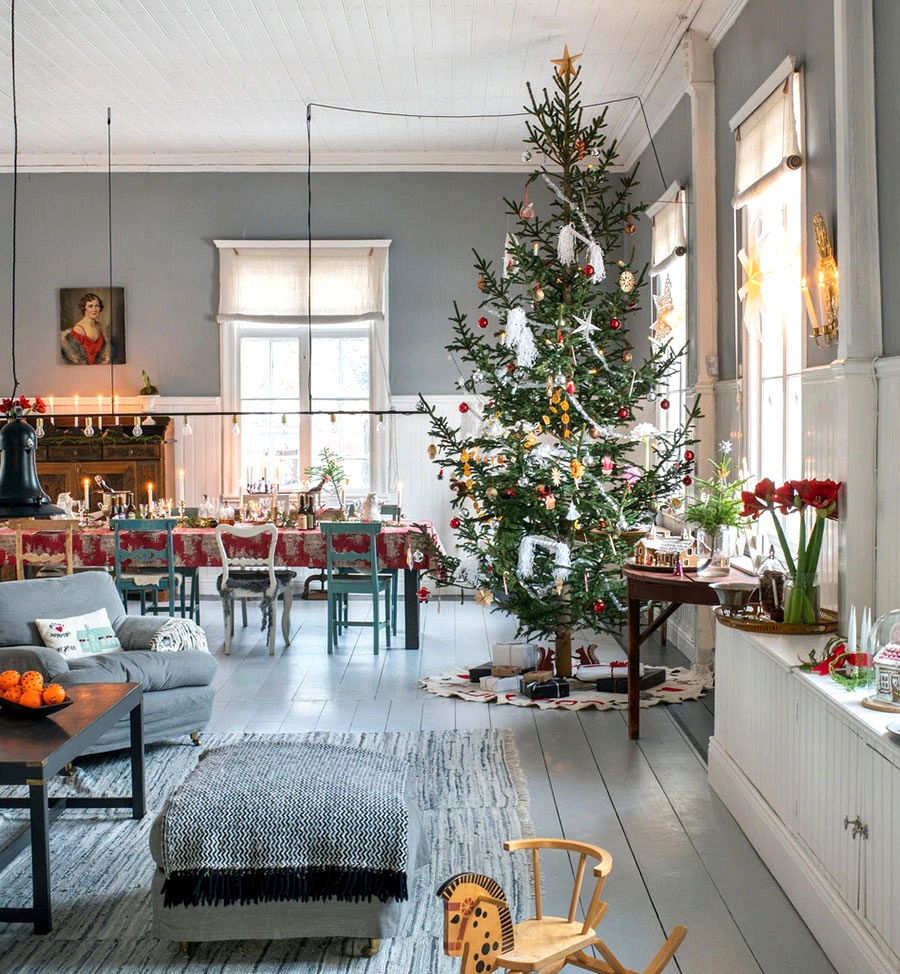 Stunning Christmas in previous mission home in Sweden