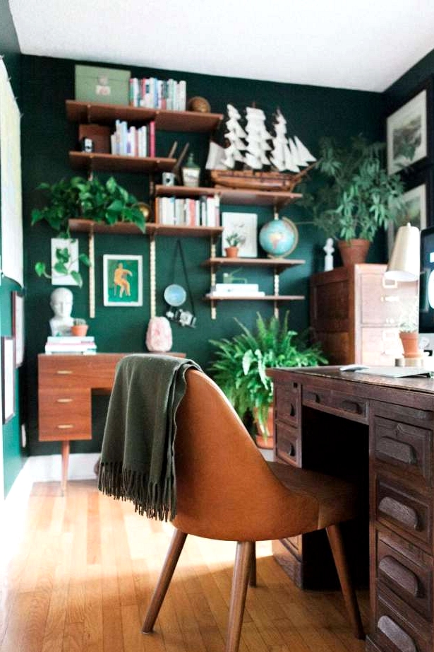 Hunter green accent wall inspiration ideas for your home. 