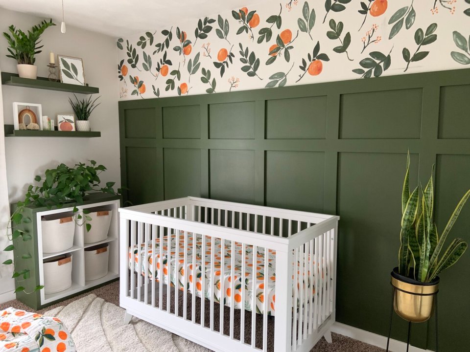 Beautifully designed accent wall ideas using a moody deep green color. 