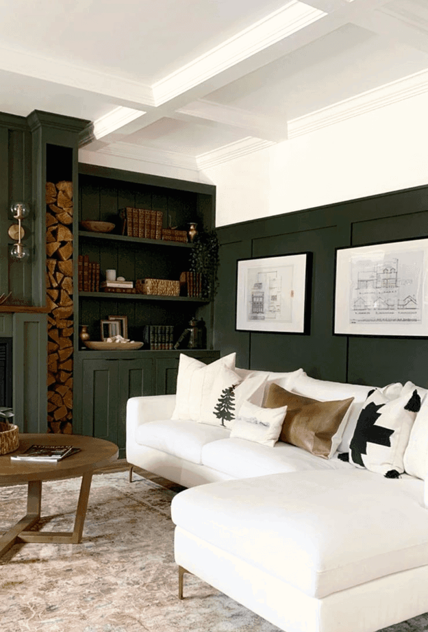 Inspiring rooms that feature dark green accent walls. 