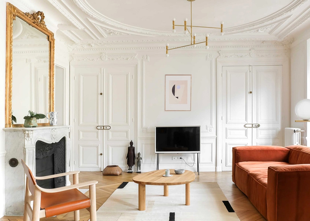 Bright Parisian apartment in pastel tones and with Scandinavian touches