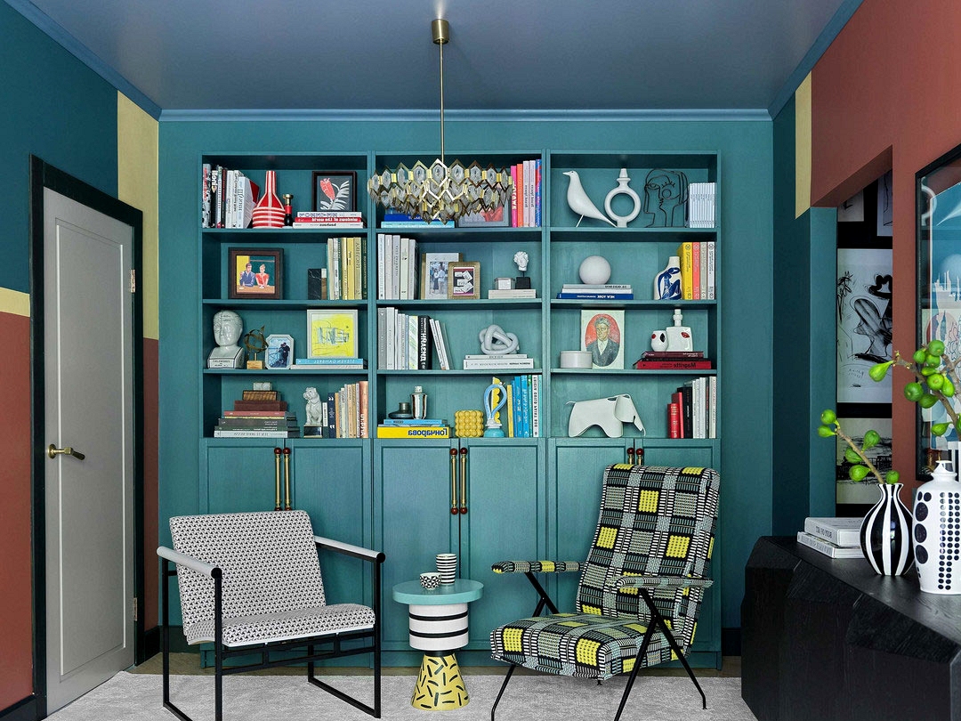 Kingdom of color, prints and decor: amazing apartment of stylist Daria Soboleva in Moscow (42 sqm)