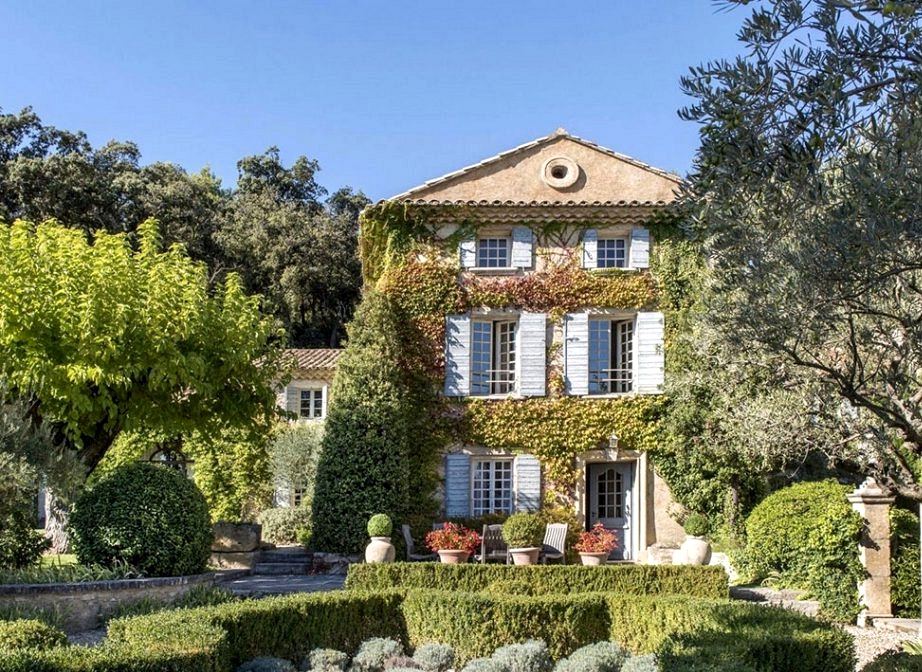 Journey to the guts of Provence: magnificent Sixteenth-century property in France