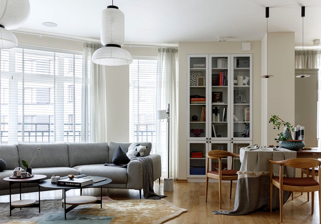 Calm and comfortable fashionable house with irregular format in Moscow