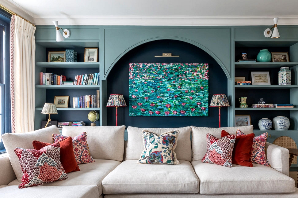 Beautiful London townhouse with colorful decor for a couple from California