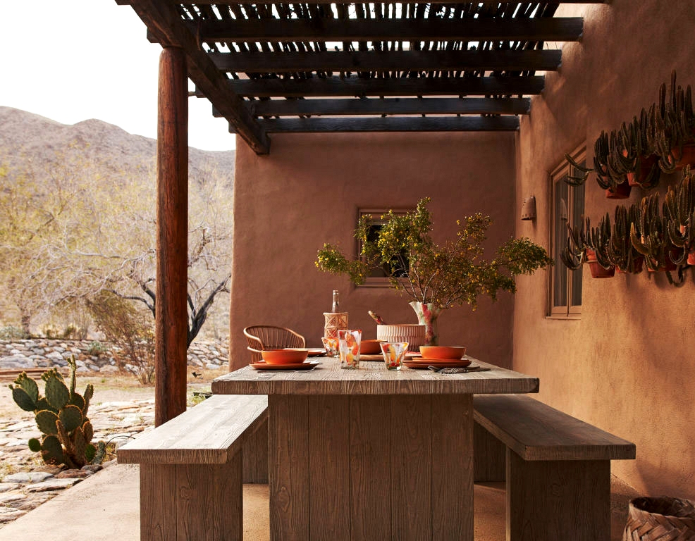 Under the hot desert sun: bright summer villa by Anthropologie