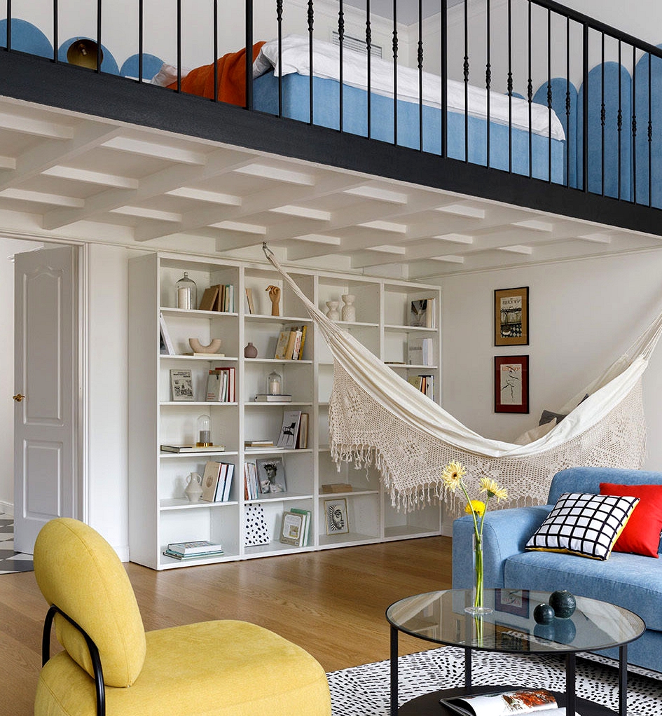 Rental condominium with mezzanine, hammock and colourful accents in St. Petersburg (76 sqm)