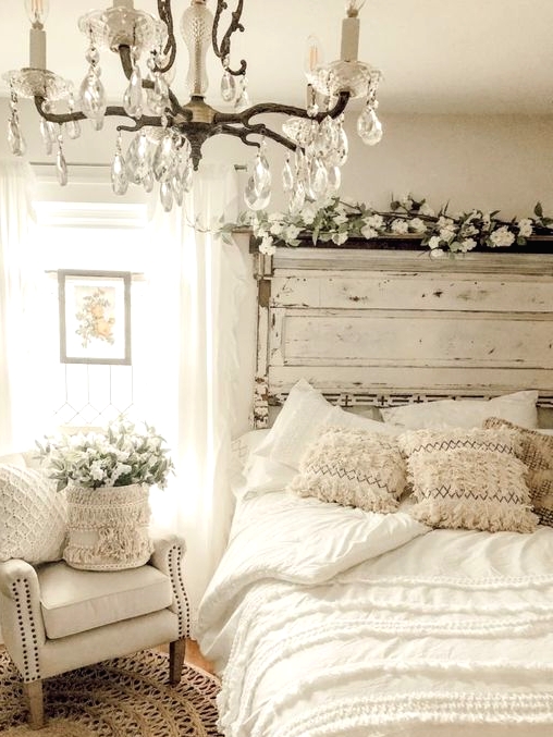 36 Calm And Relaxed Whitewashed Headboards