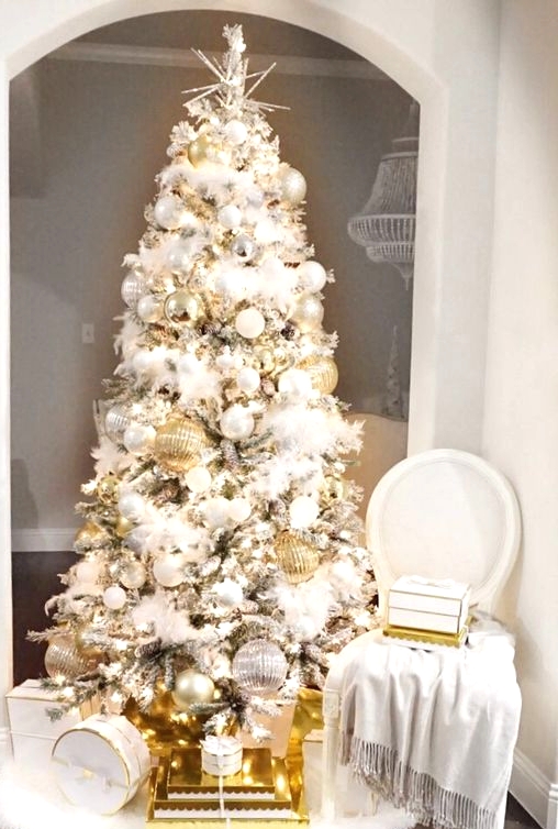 63 Refined Gold And White Christmas Décor Concepts