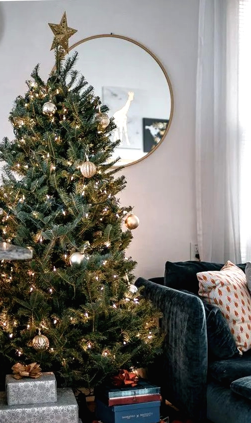 80 Conventional And Uncommon Christmas Tree Décor Concepts