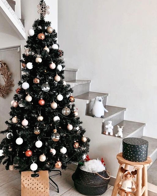 56 Minimalist And Trendy Christmas Tree Décor Concepts