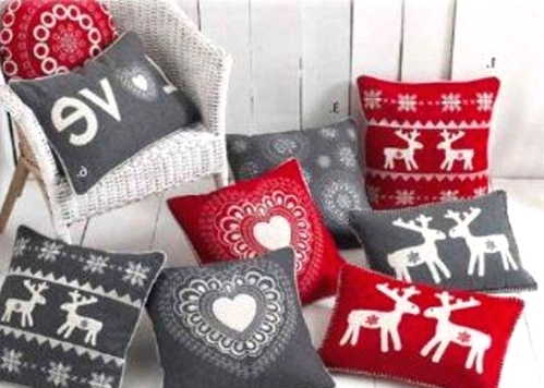 red and grey printed Christmas pillows are amazing for a lovely modern Christmas decor, they look amazing together