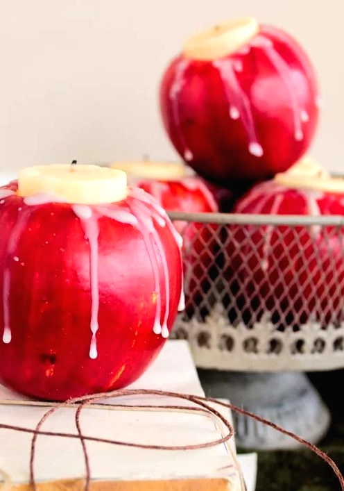 apples turned into candleholders is a super natural and very fall-inspired idea for Thanksgiving or just for the fall
