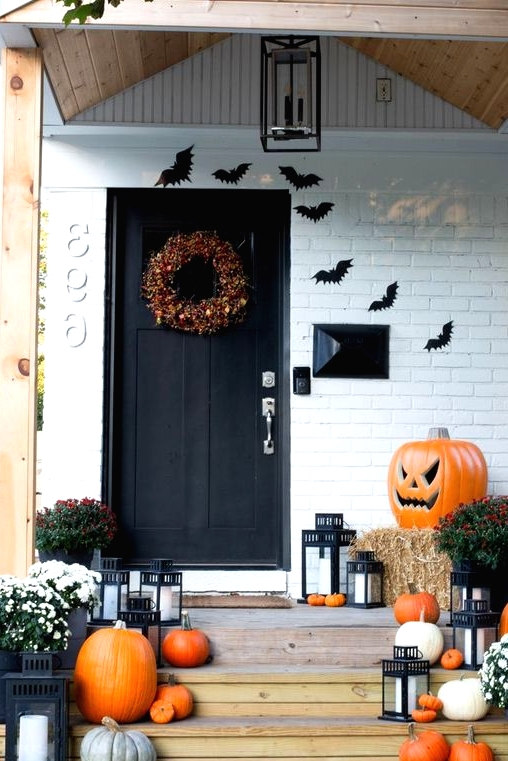 58 Cool Halloween Front Door Decor Ideas