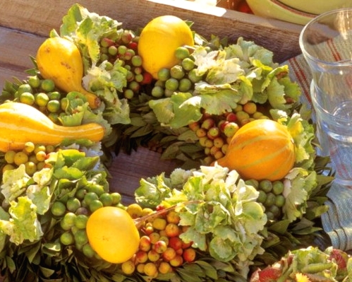 a bold and pretty veggie Thanksgiving wreath of faux grapes, leaves and gourds is a lovely craft for the fall and for Thanksgiving