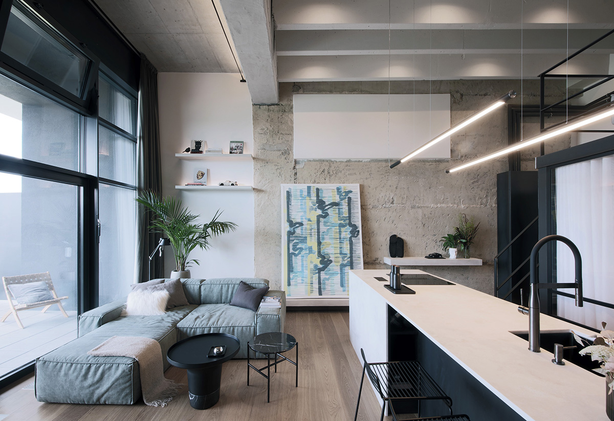 Small yet cool industrial loft in Prague