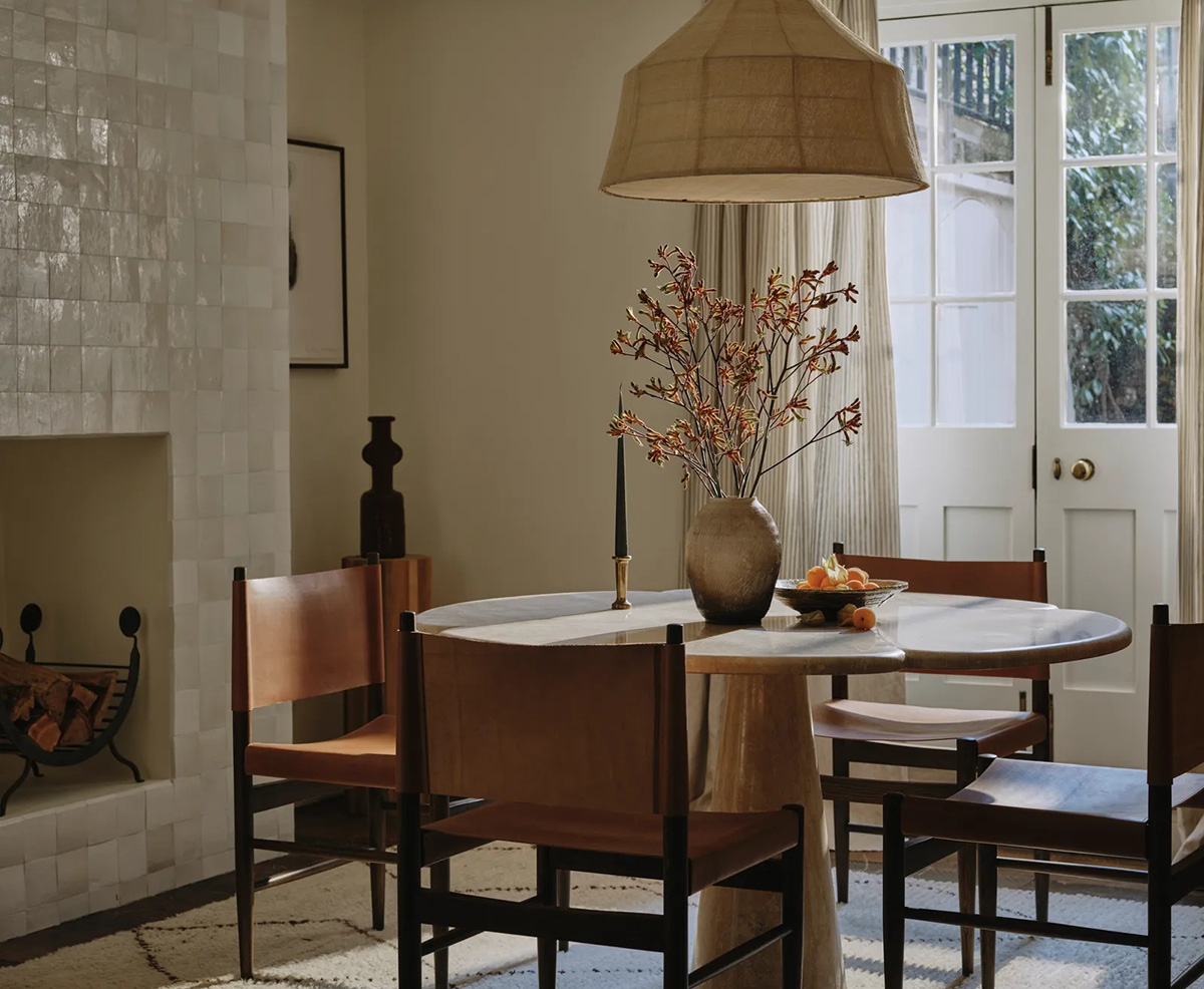 Romantic and Cozy Interiors of a Georgian Townhouse in London