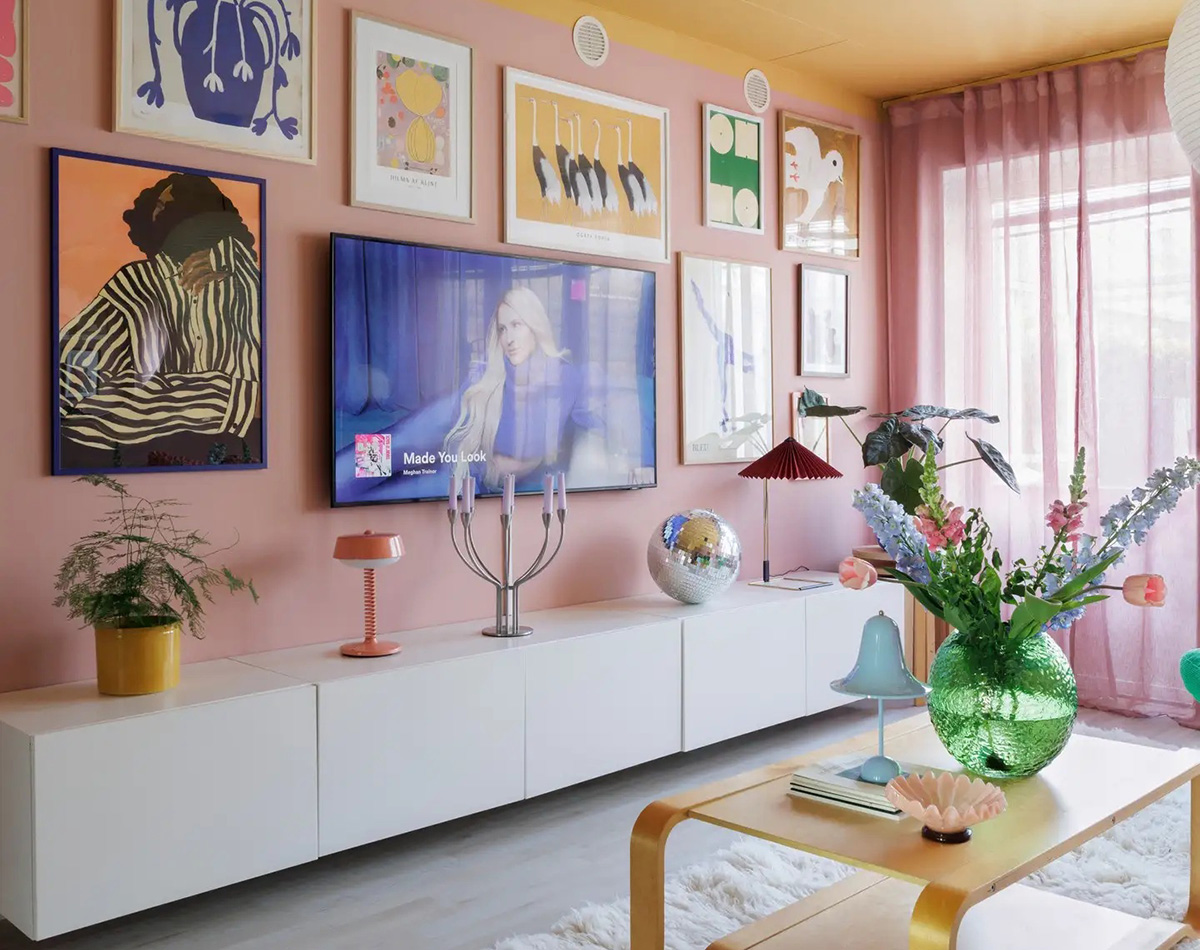 Vibrant Colors in the Design of a Swedish Cottage