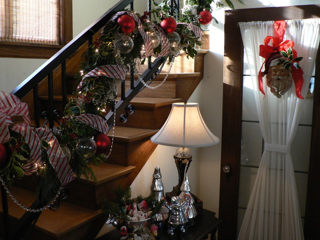 Staircase Design Idea for Christmas